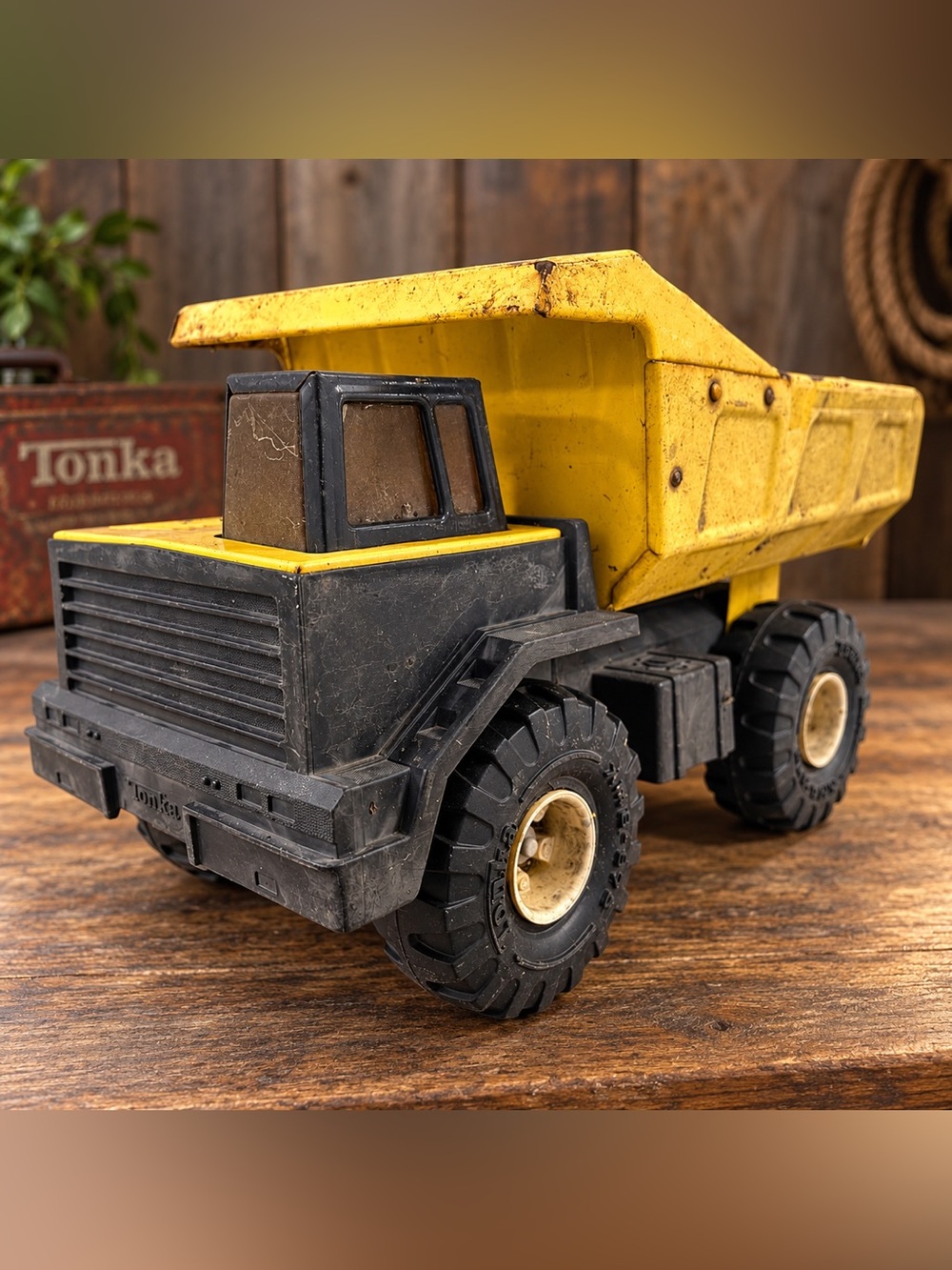 Vintage 1990s Tonka Mighty Dump Truck XMB-975 16” Pressed Steel Yellow & Black